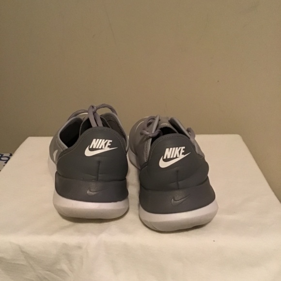 🔥Nike’s, great condition, lightweight, size 7, super clean, see photos - Picture 4 of 5